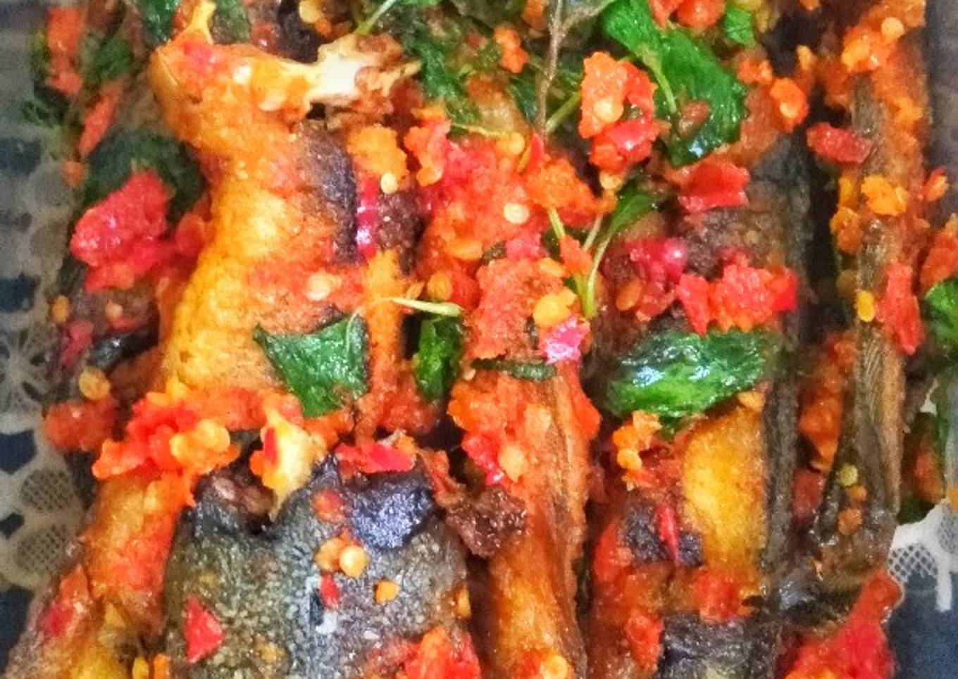 Rica-rica ikan lele