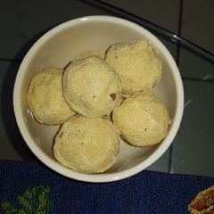 A picture of Ghee balls.