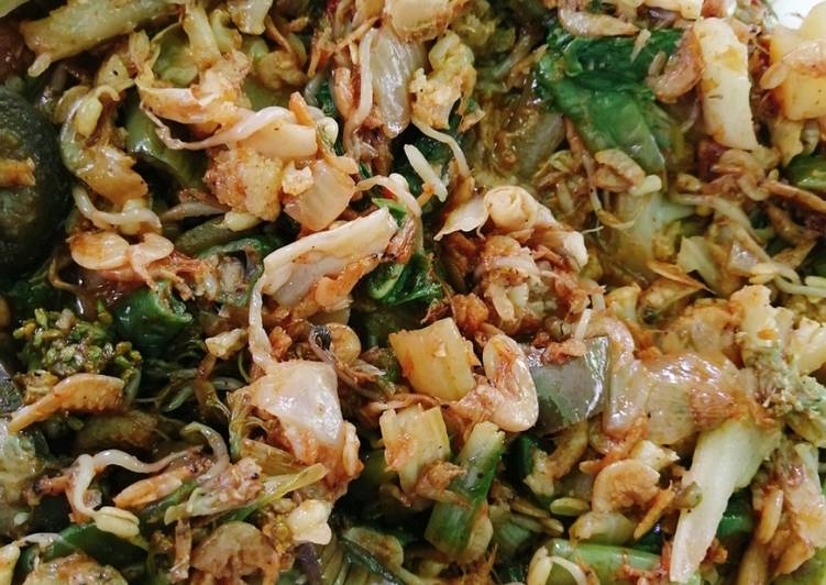 Rebon tumis sayuran simple