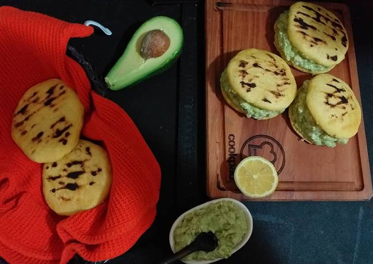 Recipe of Homemade Arepas reina pepiadas