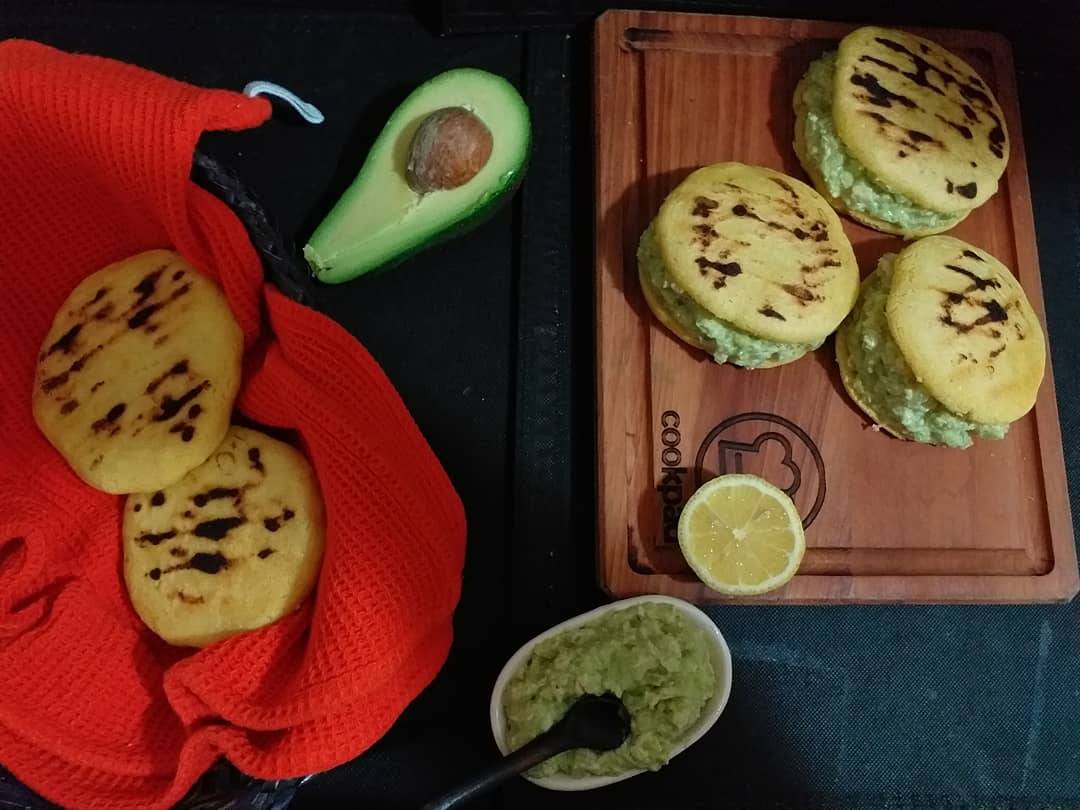 Masa de arepas a la plancha Receta de Alfredo Salazar- Cookpad