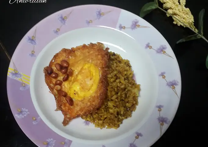 Nasi goreng belacan kuning