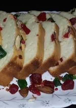 A picture of Tuti fruity cake.