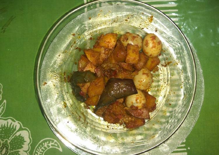 Cara Gampang Membuat Balado kentang telur puyuh terong, Enak Banget