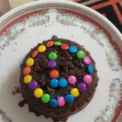 A picture of Yummy Oreo biscuits cake.