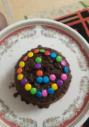 A picture of Yummy Oreo biscuits cake.