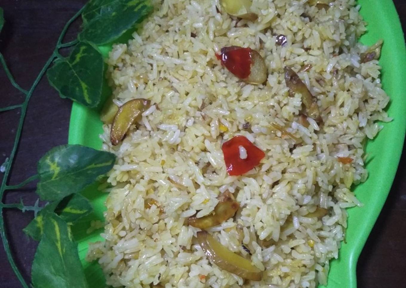 Nasi goreng jengkol bumbu kunyit