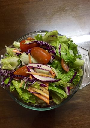 Hình của món Salad trộn dầu mè.