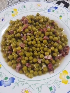 Una foto de Guisantes con jamón (En olla express)