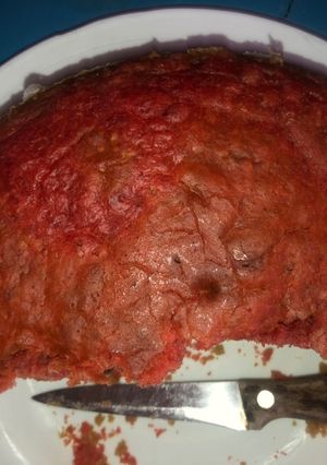 A picture of Baked cake using steam in hot water.