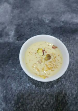 عکسی از دستور دسر هندی سِوِی یان(ورمیشلی)(سویان) (sewaiyan kheer) सेवइयां खीर