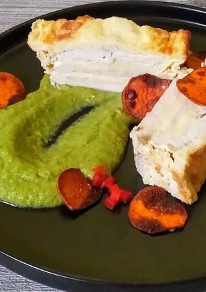 Sajtos-tejfölös rakott csirkemell recept fotója