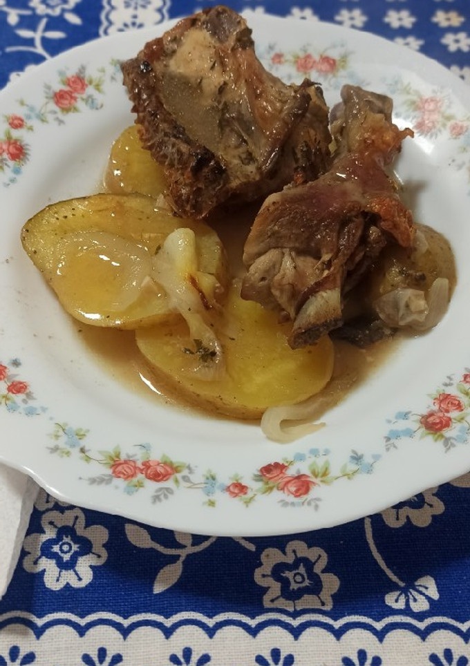Una foto de 🐓Pitu caleya o pollo al horno con patatas muy fácil
