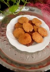 A picture of Makka flour mathri.
