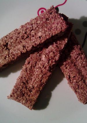 Una foto de Barrita de avena, cambur y chocolate