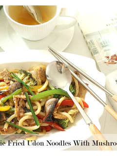 素炒蘑菇烏東面【影音】 的食譜成品照片