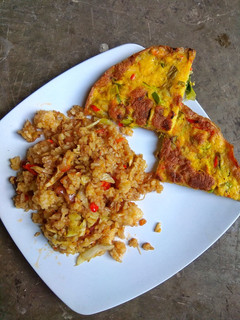 Foto resep Nasi goreng padang dan telur dadar padang