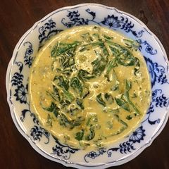 A picture of California Farm Spinach in Cheddar Cheese Sauce.