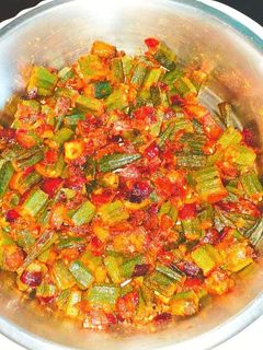 মজাদার ভিন্ডি ভাজা (mojadar bhindi bhaaja recipe in Bengali) রেসিপির প্রধান ছবি