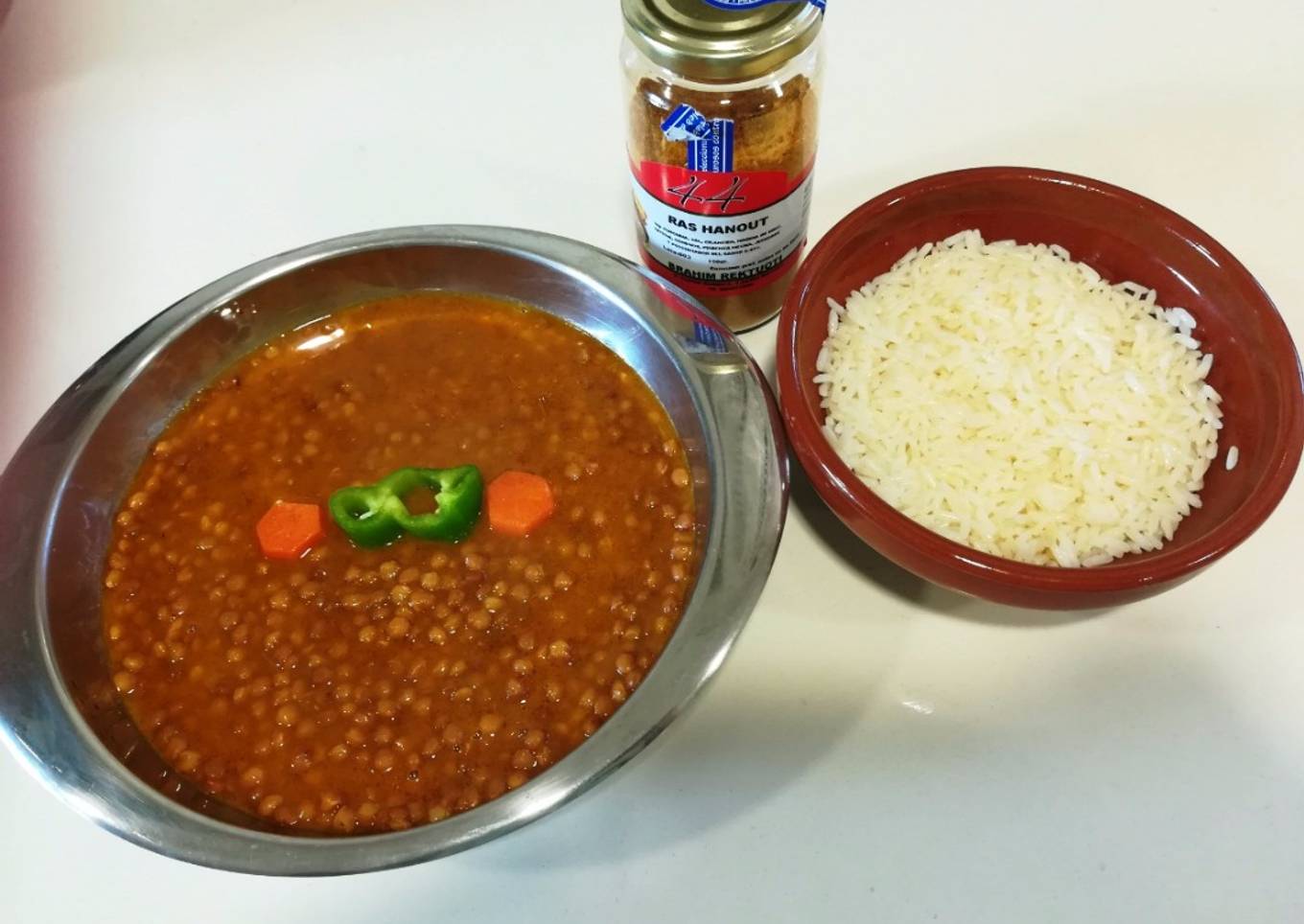 Lentejas a ras hanout con arroz largo