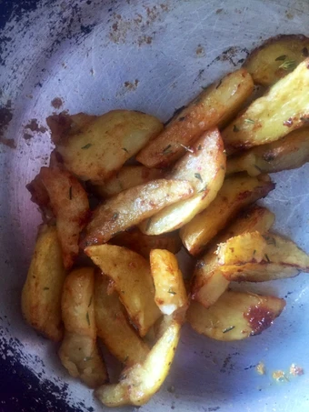 Recipe Garlic &amp; Thyme Potato Wedges which Delicious