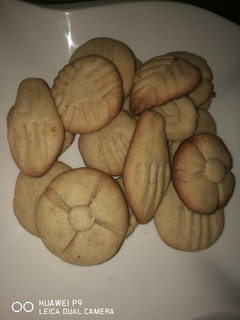 A picture of Home made cookies.