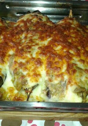 Foto principal de Berenjenas rellenas de carne mixta y verduras