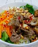 Bún bò xào sả - chả giò