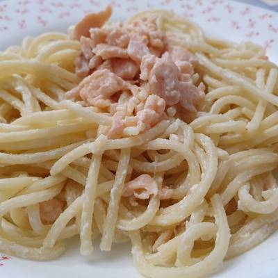 Pasta con salmón ahumado y philadelphia Receta de Sira y Siri- Cookpad