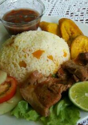Una foto de Almuerzo Corriente con arroz de auyama (Calabazas)