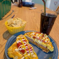 Heavy Breakfast Sandwich A picture of Heavy Breakfast Sandwich.