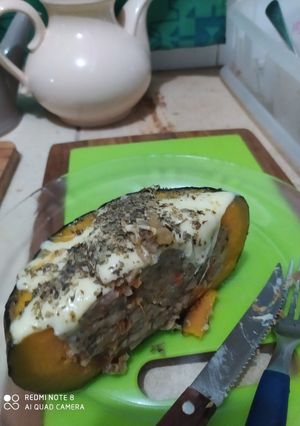 Una foto de Zapallo kabutia relleno de vegetales!!