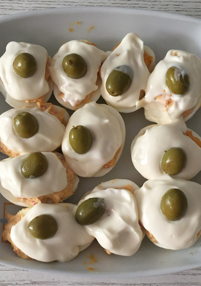 Una foto de Huevos rellenos