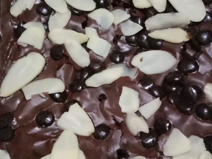 Langkah Mudah untuk Menyiapkan Resep Brownies panggang shinny crust yang  Bikin Ketagihan Anti Ribet, Lezat Sekali