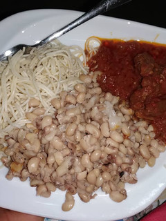 A picture of Spagetti and beans.
