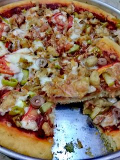 صورة لوصفة بيتزا المطاعم بكل اسرارها🍕