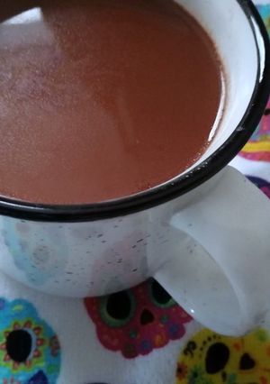 Una foto de Chocolate caliente con romero y jengibre☕