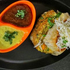 કચ્છી ચીઝ દાબેલી A picture of કચ્છી ચીઝ દાબેલી.