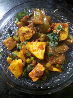 पनीर की सब्जी (paneer ki sabzi recipe in hindi) रेसिपी मुख्य फोटो