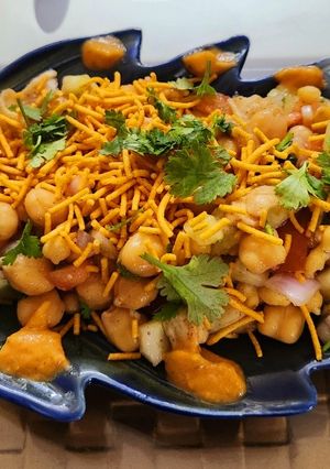 A picture of Chole Chaat.