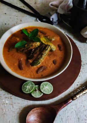 পটলের কালিয়া(pointed gourd kalia recipe in bengali) রেসিপির প্রধান ছবি