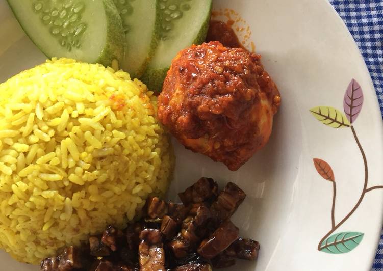 Nasi kuning rice cooker