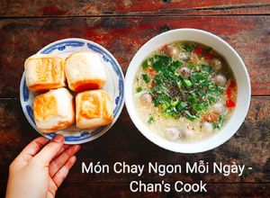 Hình của món Bánh bao chiên chấm soup chay.