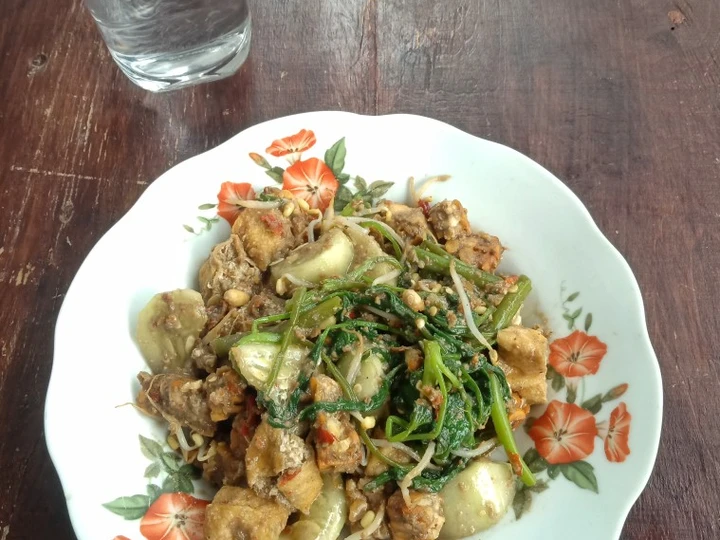 Langkah Gampang Membuat Resep Rujak petis yang Lezat Sekali Anti Ribet, Mantap