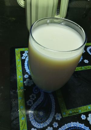 A picture of Banana flavoured milk.
