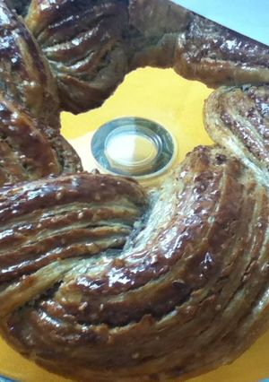 Una foto de Rosca Árabe con más de hojaldre