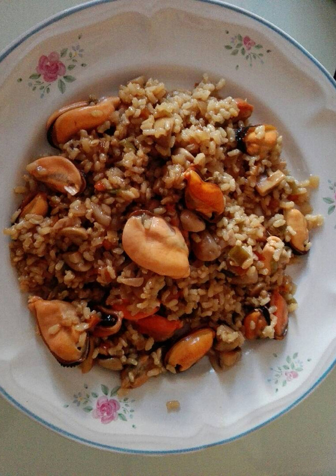 Una foto de Mejillones con arroz integral