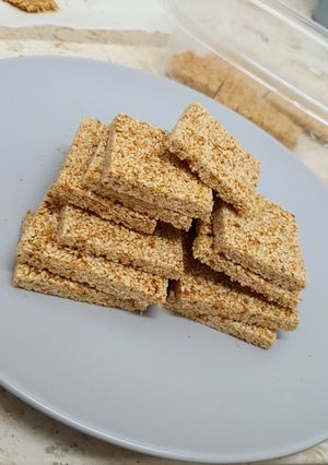 A picture of Sesame crunch.