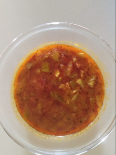 દુધી બટાકા નું શાક (Dudhi Bataka Shak Recipe In Gujarati) રેસીપી મુખ્ય ફોટો
