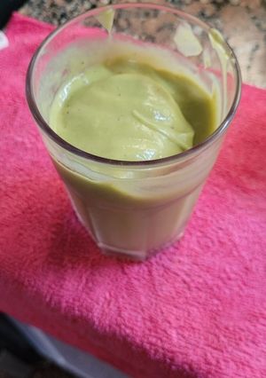 Una foto de Batido súper nutritivo de banana y palta 😊